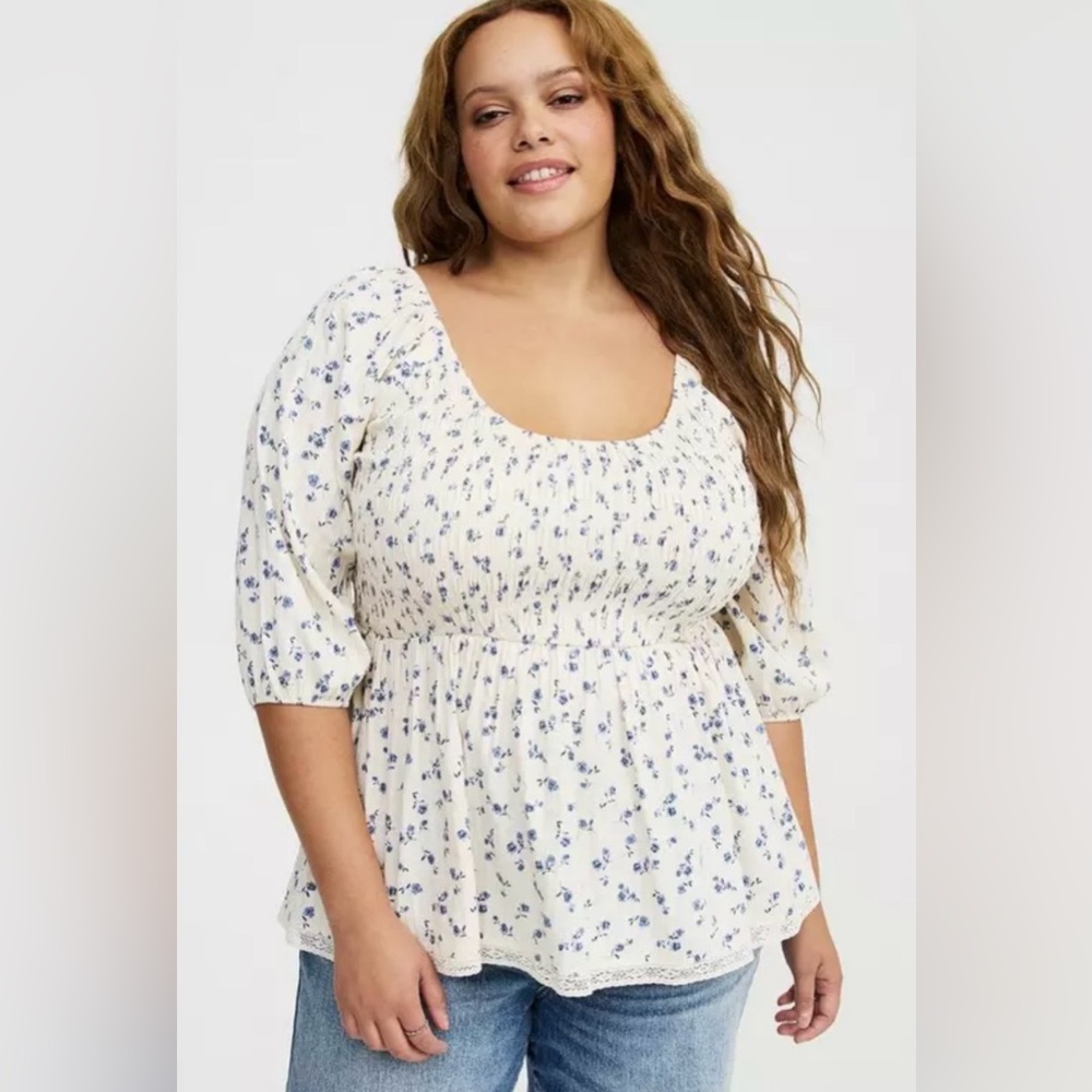 Torrid Flo Floral Ivory White and Blue Smocked Babydoll Women's Top 3X NWT